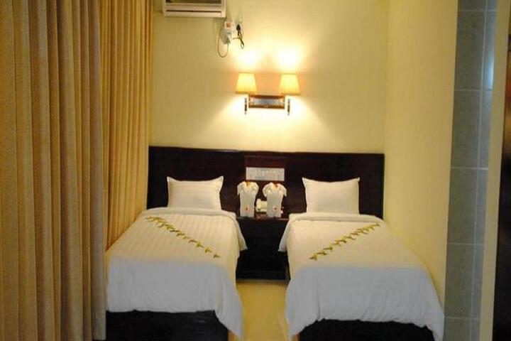 Golden Hill Hotel