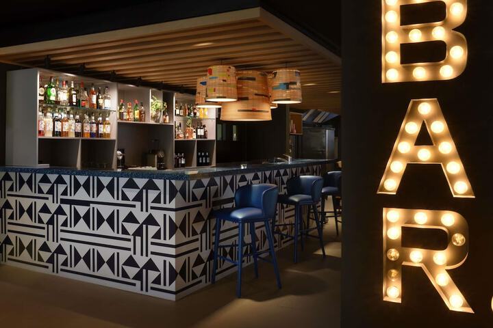 Hotel 74 of 76