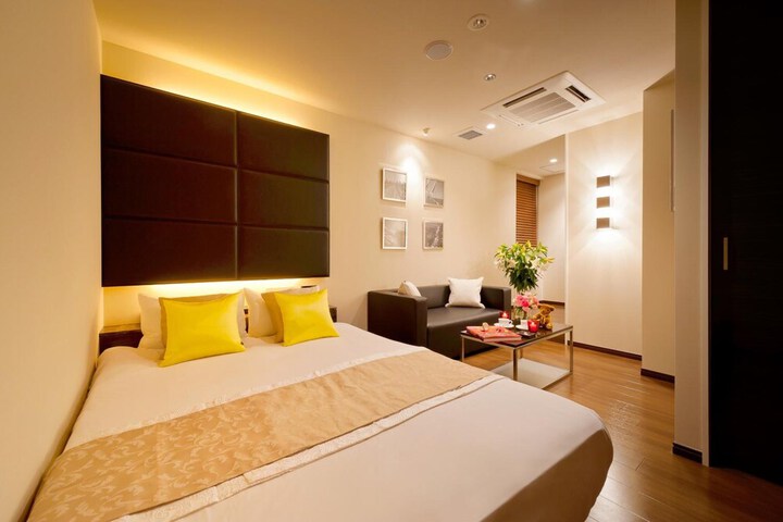 Room 12 of 22