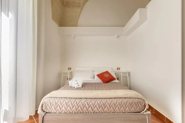 Room 2 of 21