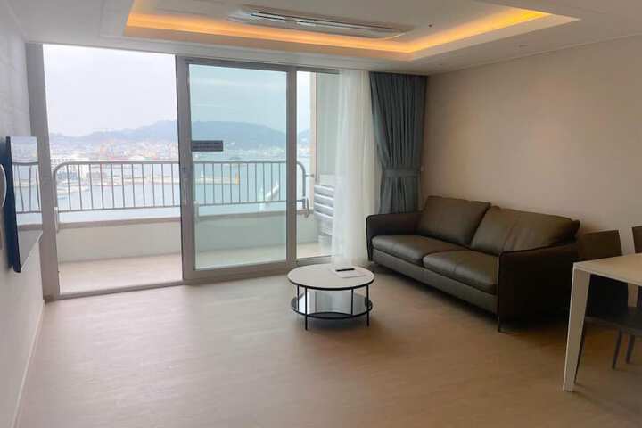 Room 10 of 45
