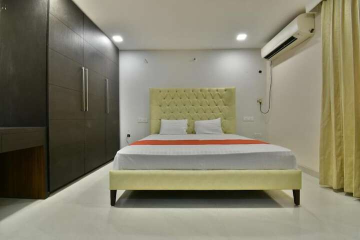 Room 15 of 24