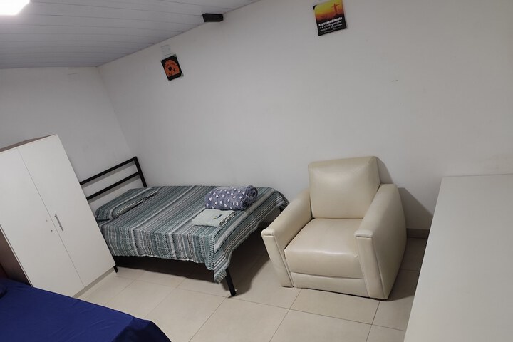 Room 6 of 46