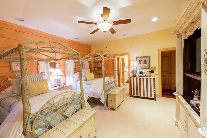Room 18 of 42