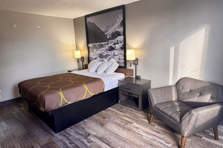 Room 12 of 31