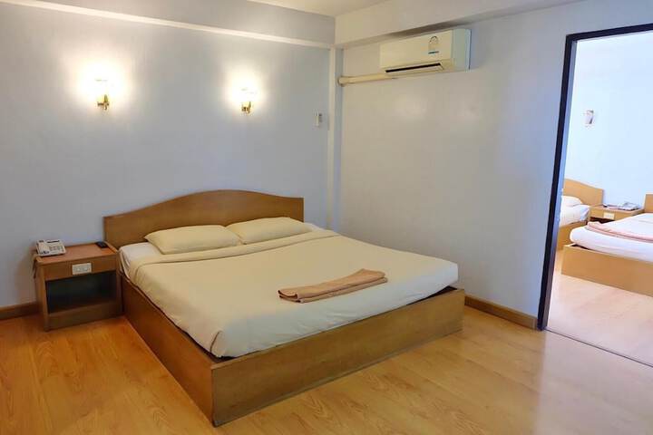 Room 14 of 34