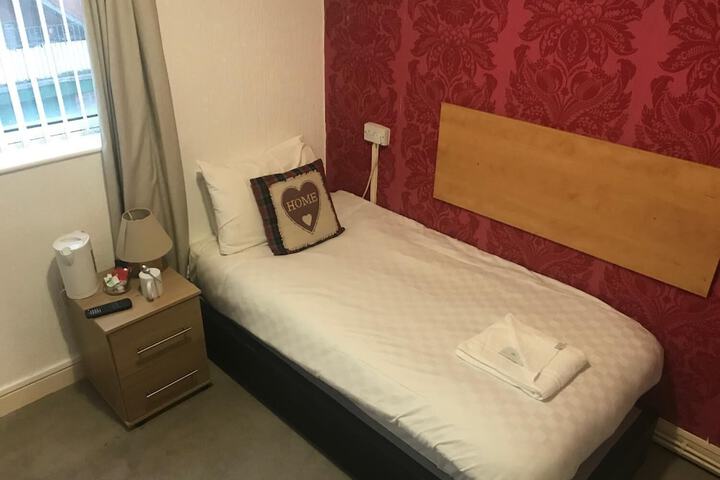 Room 28 of 60