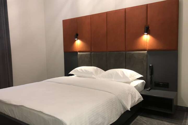 Room 58 of 100