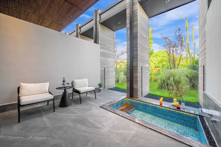 Terrace/Patio 49 of 64