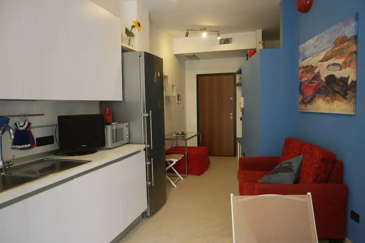 Room 2 of 5