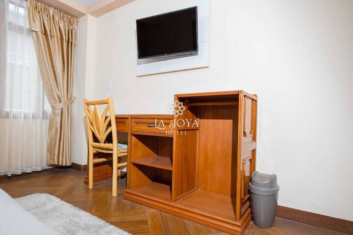 Room 11 of 22