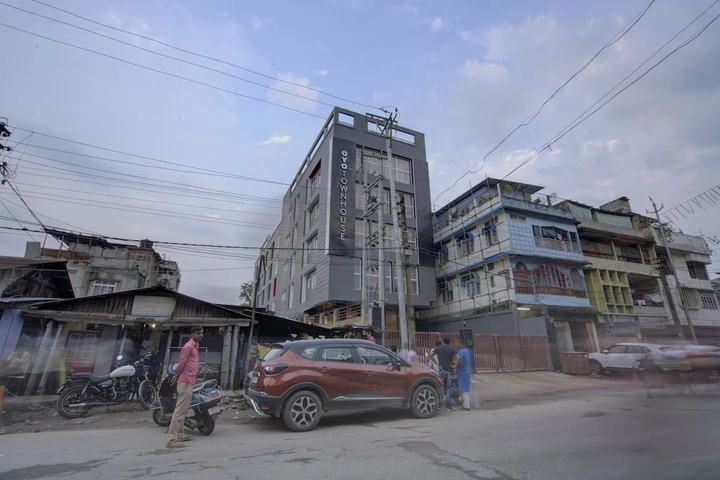 OYO Townhouse 114 Eureka Grand