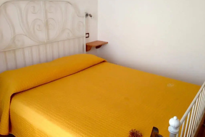 Room 2 of 15