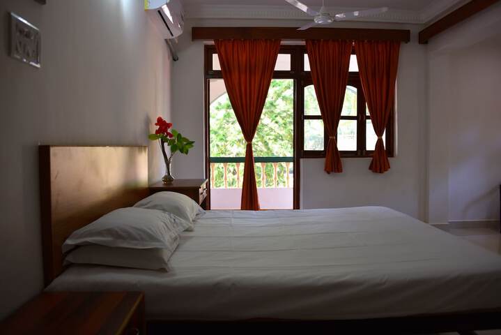 Room 13 of 65