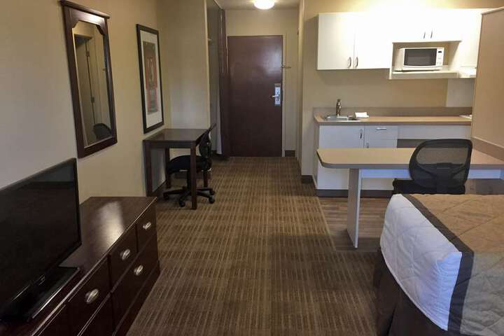 Suite 20 of 20