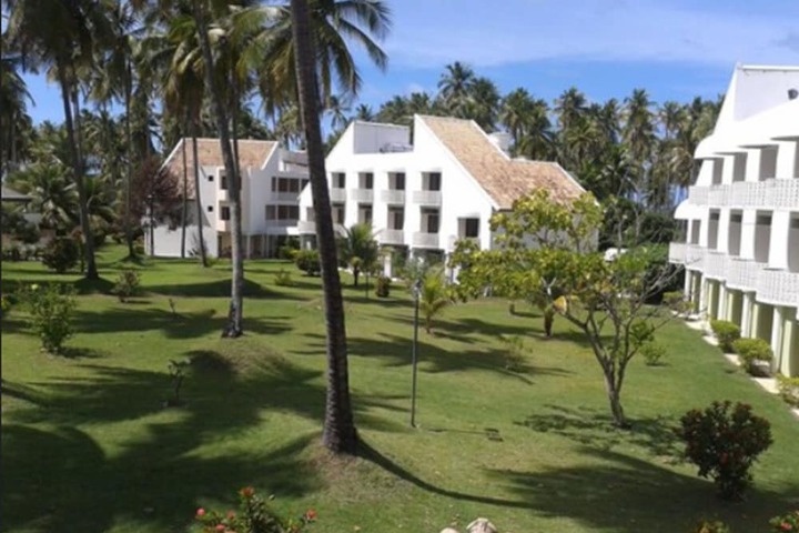 Hotel Exterior 41 of 46