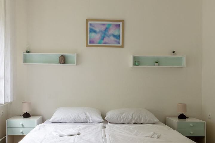 Room 15 of 42