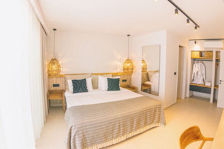 Room 4 of 31