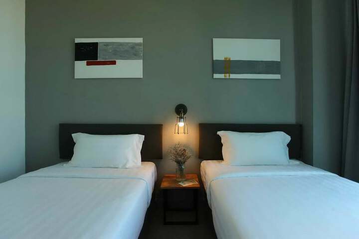 Room 7 of 49