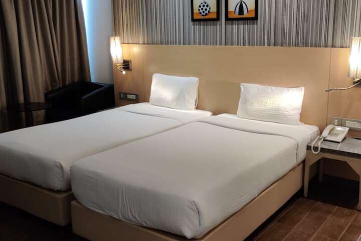 Room 16 of 49