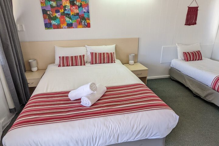 Room 2 of 40