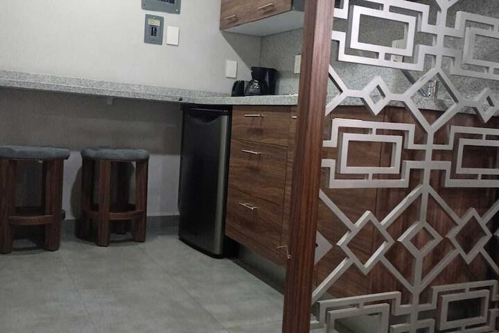 Room 25 of 68