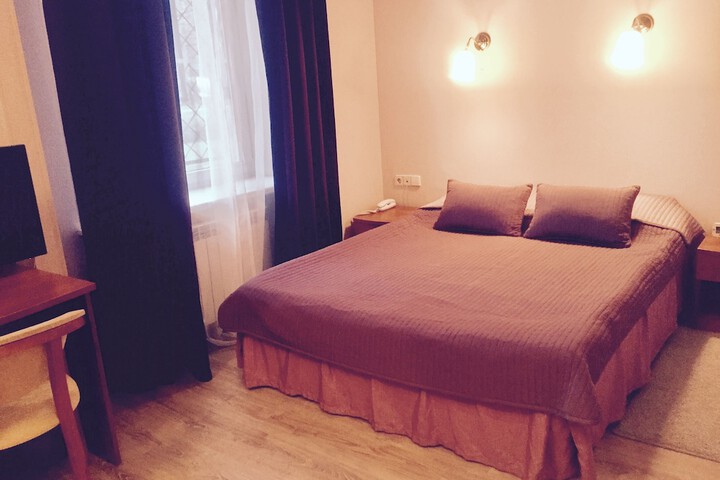 Room 8 of 62