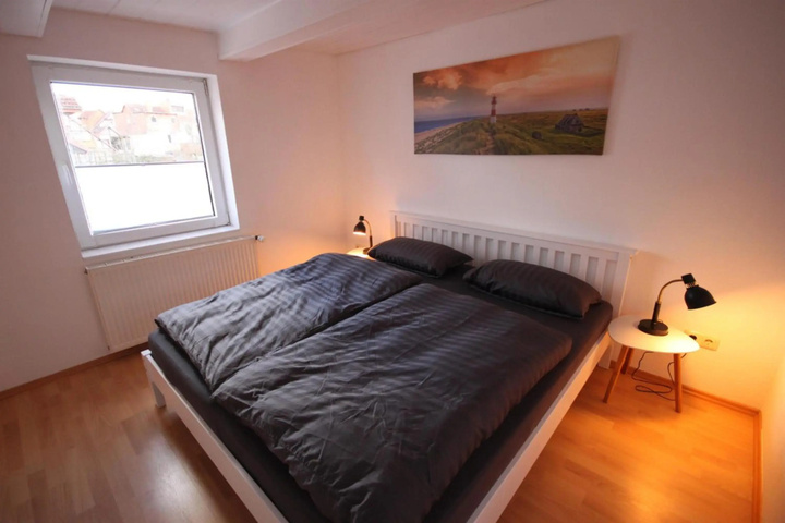 Room 6 of 17