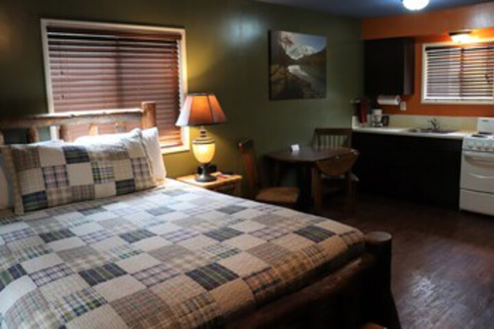 Room 127 of 504