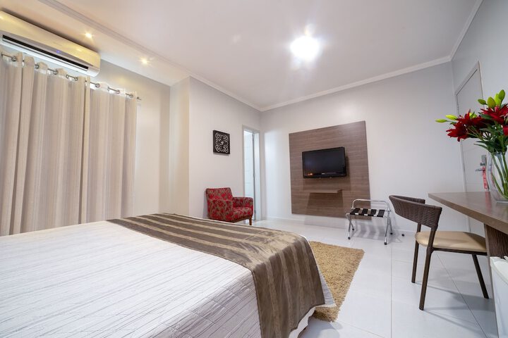 Room 16 of 48