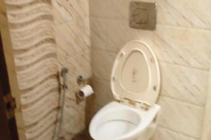 Clean Restrooms