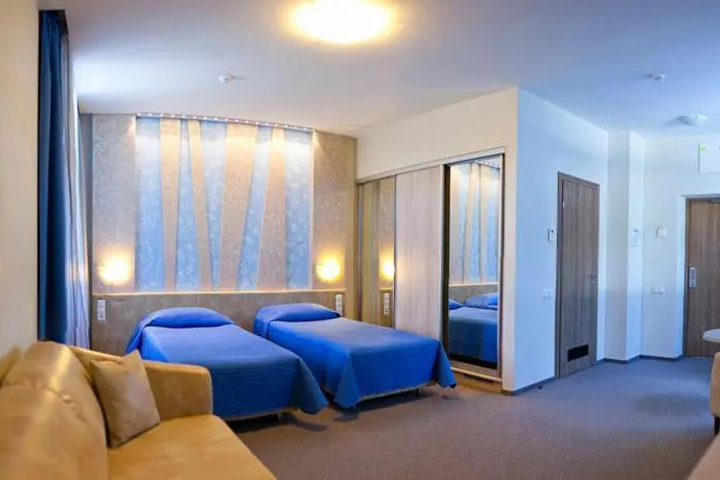 Room 5 of 19