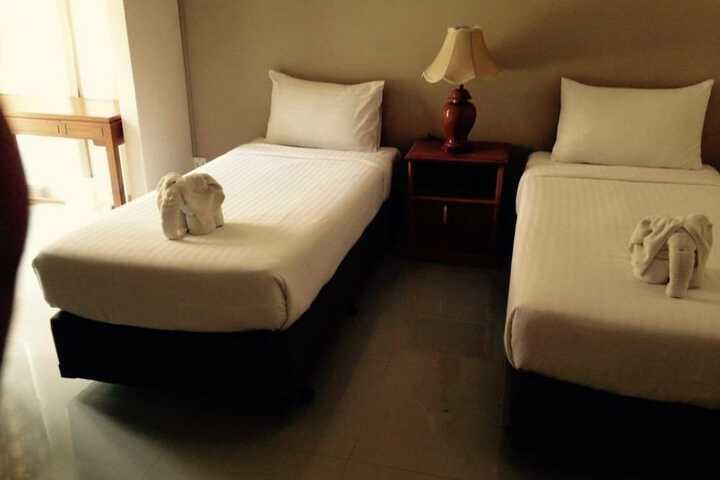 Room 9 of 68