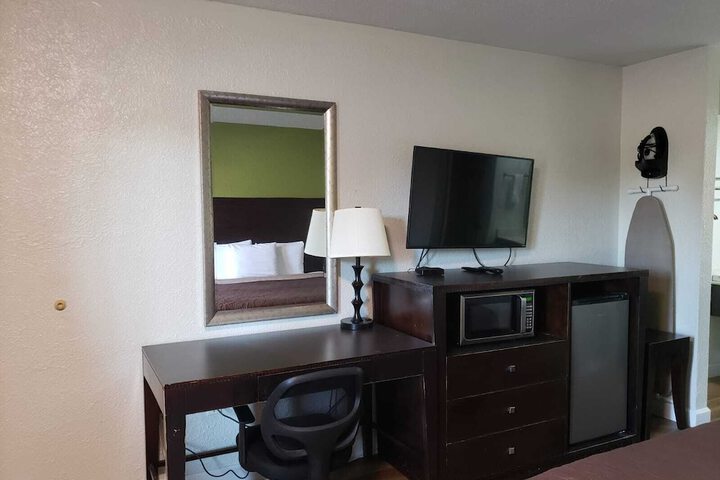 Room 7 of 15