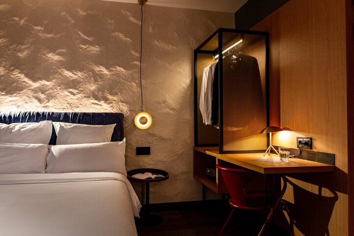 Room 20 of 77