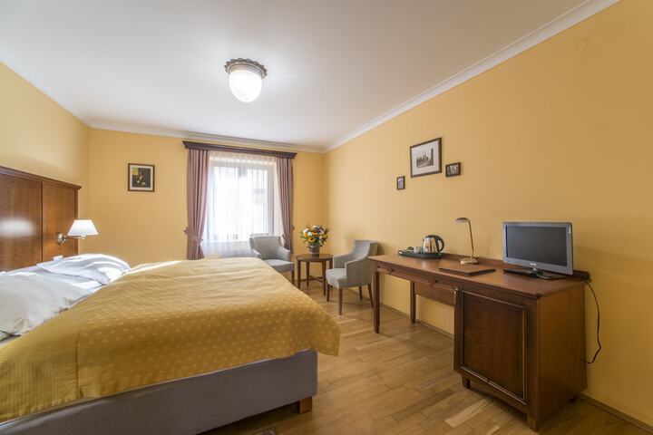 Room 13 of 61