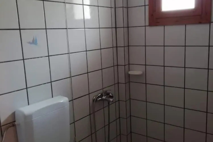 Room 9 of 13