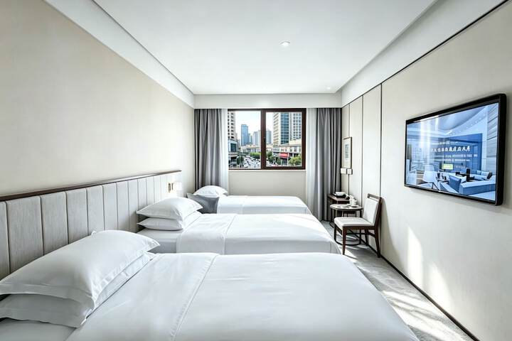 Room 33 of 66