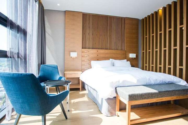 Room 14 of 60