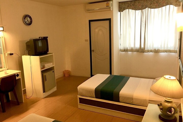 Room 18 of 44