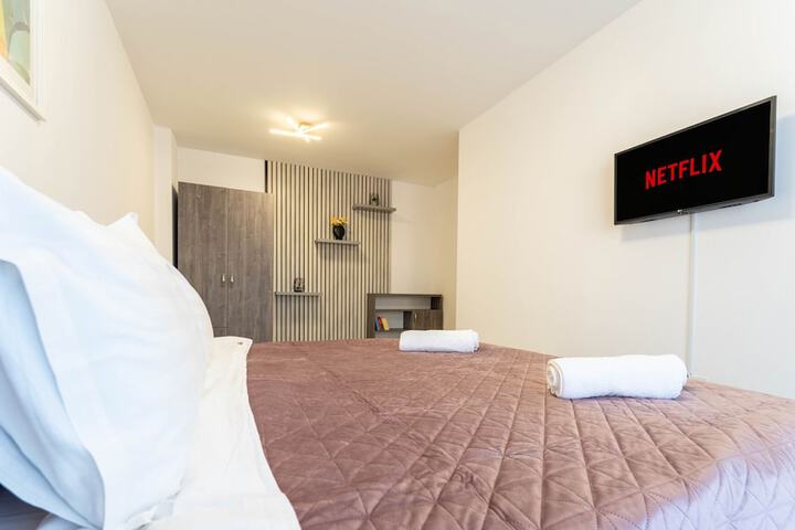 Room 92 of 653