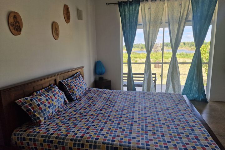 Room 12 of 50