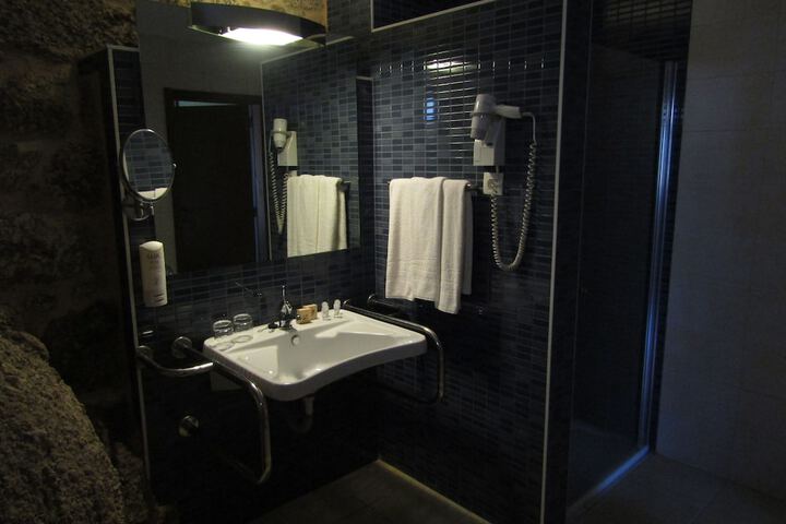 Room 25 of 88