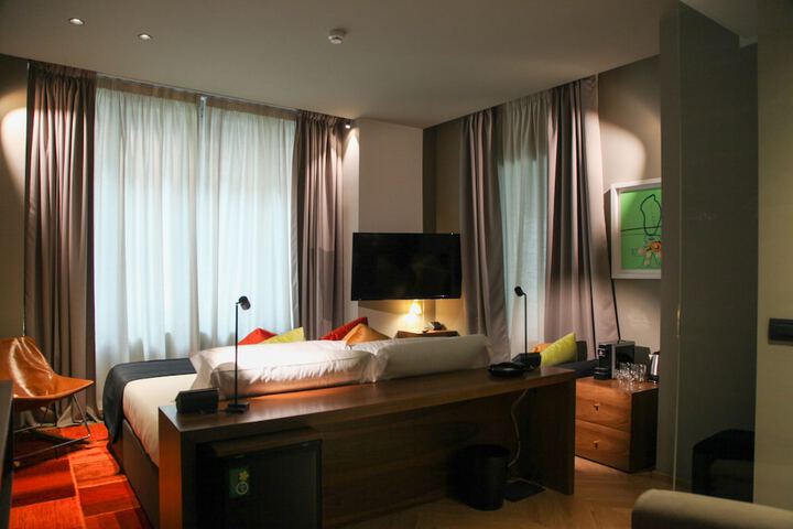 Room 13 of 73