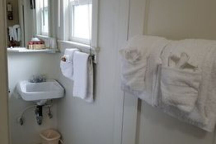 Room 6 of 55