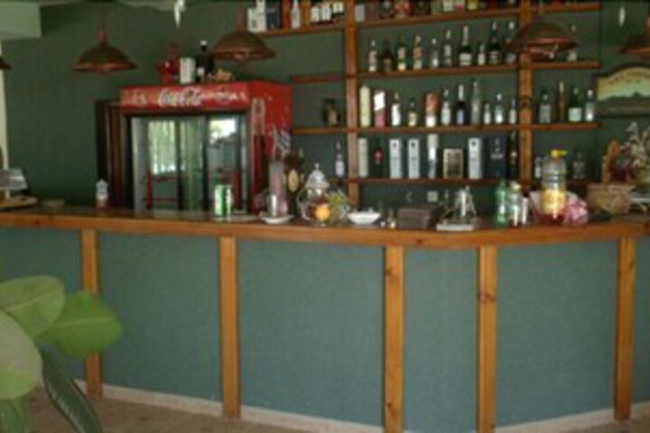Lounge 2 of 24
