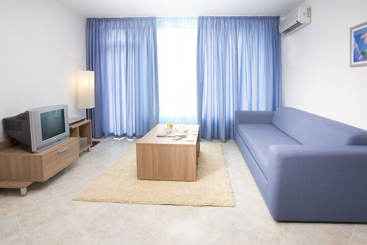 Room 19 of 52