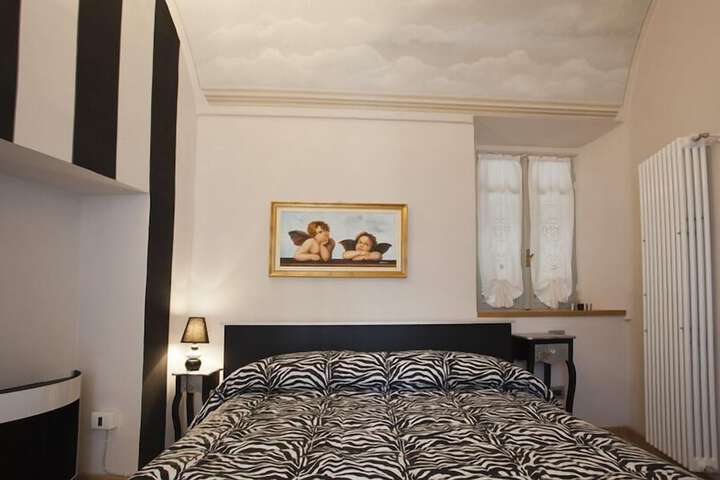 Room 8 of 49