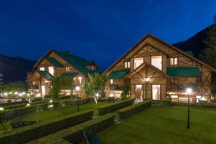 Hotel Entry