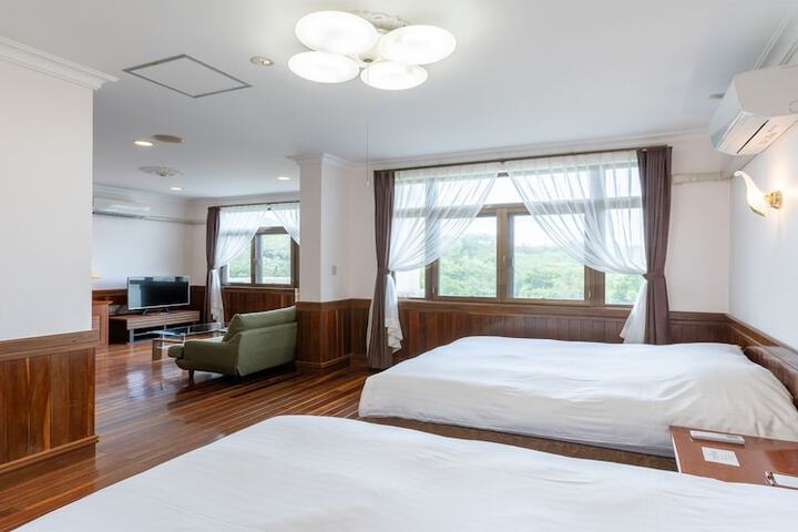 Room 7 of 41